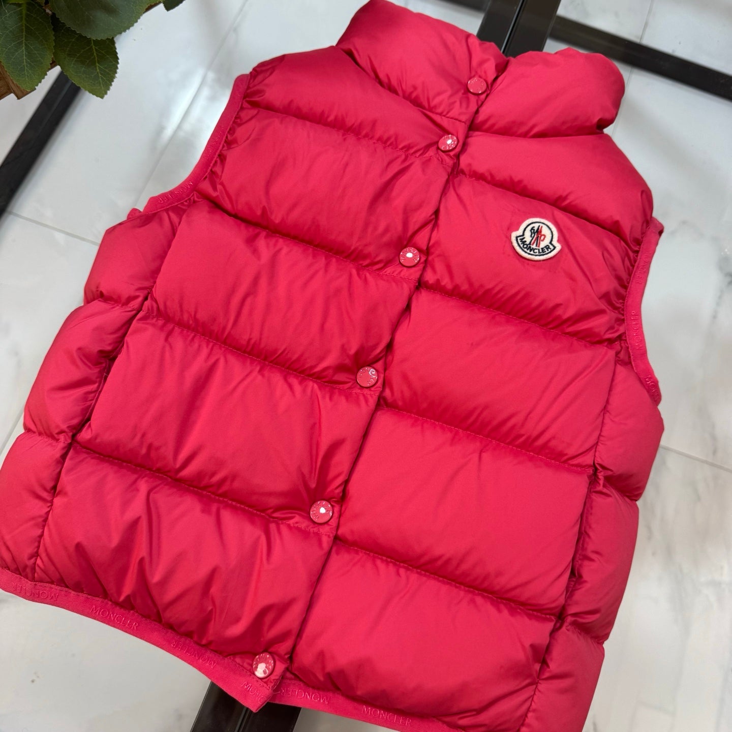 Mon Red Gilet