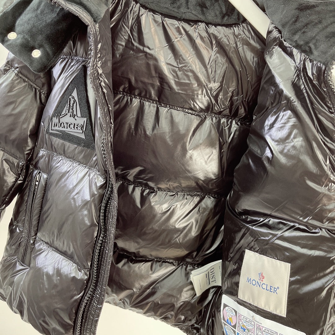 MON Black Puffer