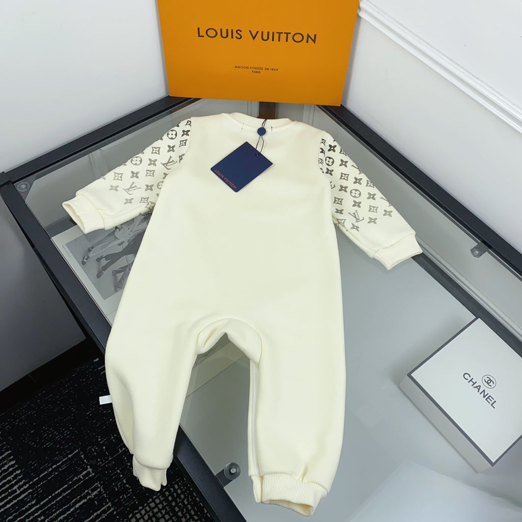 L White Monogram Print Set