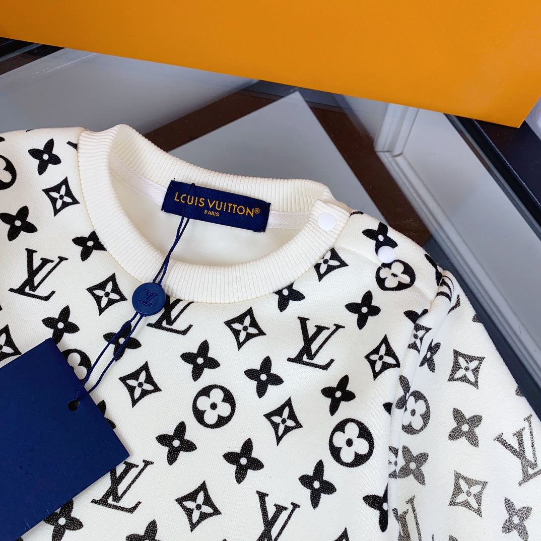 L White Monogram Print Set