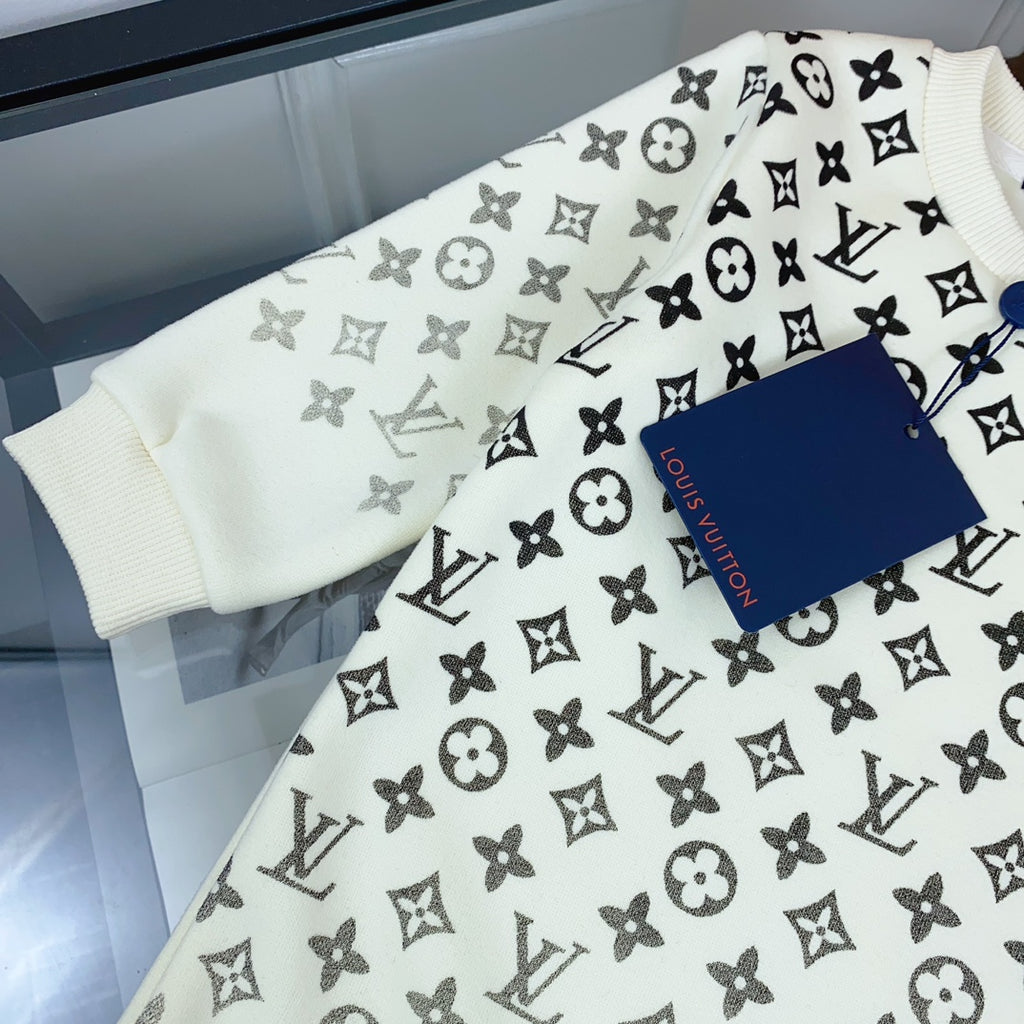 L White Monogram Print Set