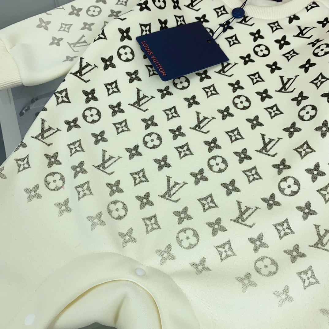 L White Monogram Print Set