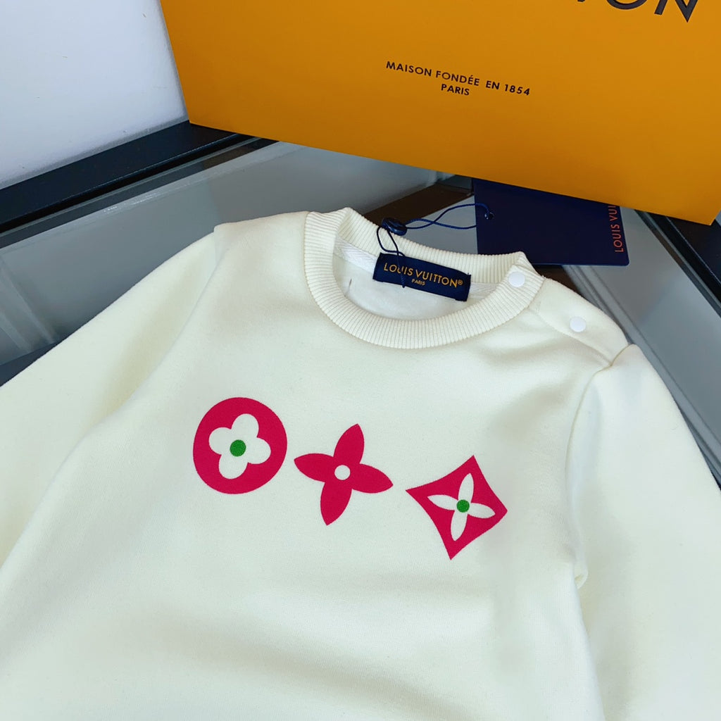 L White Monogram Print Set