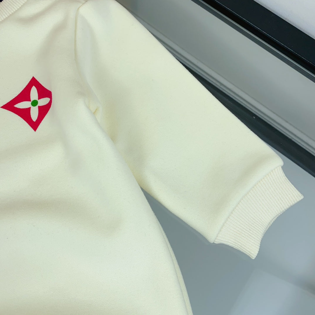 L White Monogram Print Set