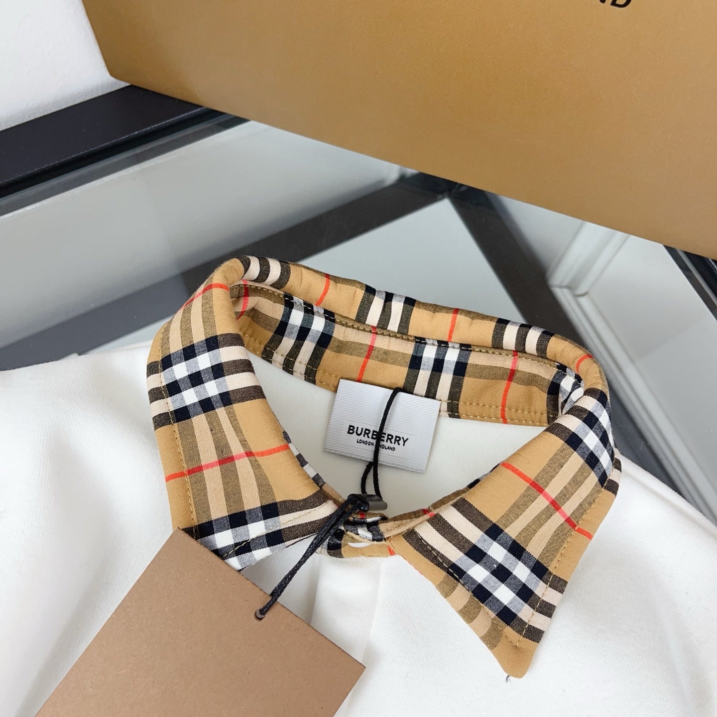 BR Monogram White Set